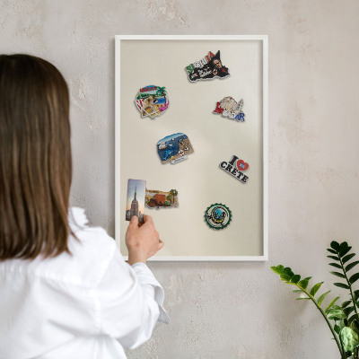Tableau mural pour aimants dans un cadre noir Brume