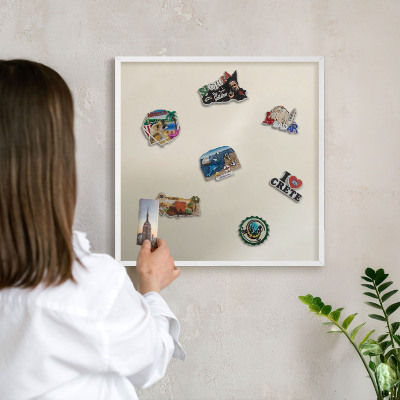Tableau mural pour aimants dans un cadre noir Brume