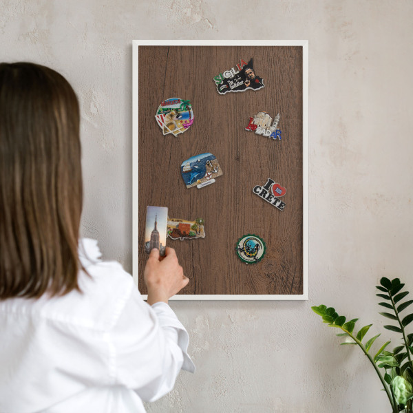 Tableau mural pour aimants dans un cadre noir Texture bois