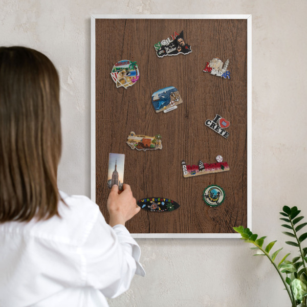 Tableau mural pour aimants dans un cadre noir Texture bois
