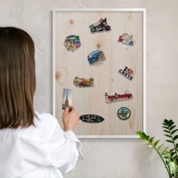 Tableau mural pour aimants dans un cadre noir Motif en bois