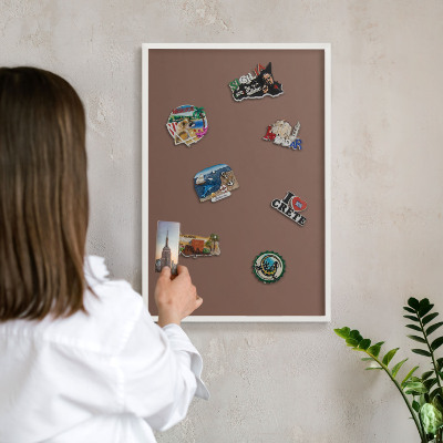 Tableau mural pour aimants dans un cadre noir Couleur brune