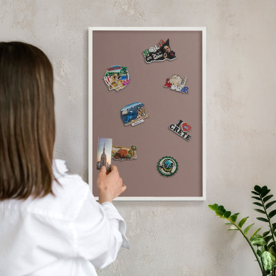 Tableau mural pour aimants dans un cadre noir Brun pastel
