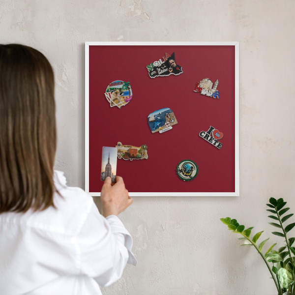 Tableau mural pour aimants dans un cadre noir Bordeaux vif