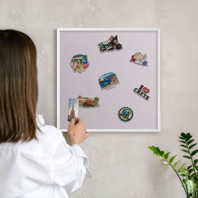 Tableau mural pour aimants dans un cadre noir Lilas clair