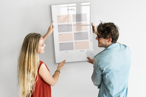 Tableau magnétique effaçable Agenda hebdomadaire avec espace pour photos