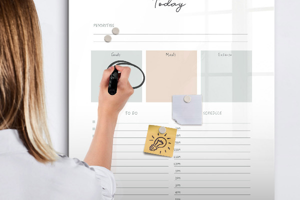 Tableau effaçable magnétique Emploi du temps quotidien avec espace pour photos