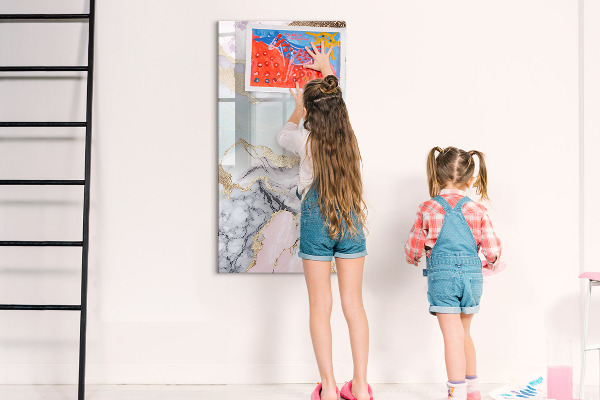 Tableau magnétique effaçable Un tableau élégant pour les notes et les photos