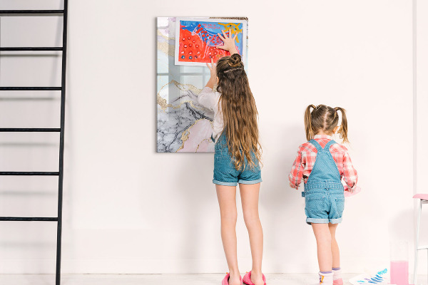 Tableau magnétique effaçable Un tableau élégant pour les notes et les photos