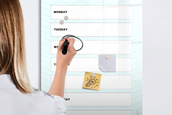 Tableau magnétique effaçable Agenda hebdomadaire avec espace pour photos