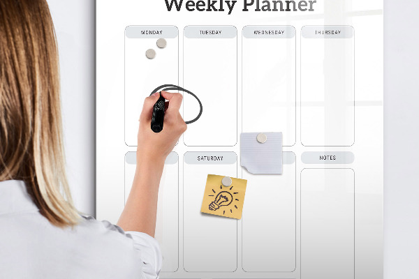 Tableau magnétique effaçable Agenda hebdomadaire avec espace pour photos