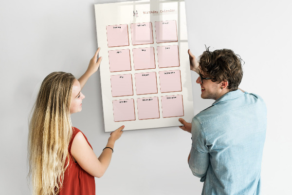 Tableau effaçable magnétique Calendrier d'anniversaires avec espace pour photos