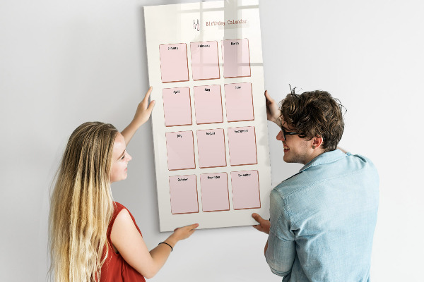 Tableau effaçable magnétique Calendrier d'anniversaires avec espace pour photos