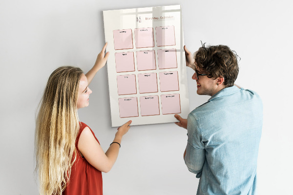 Tableau effaçable magnétique Calendrier d'anniversaires avec espace pour photos