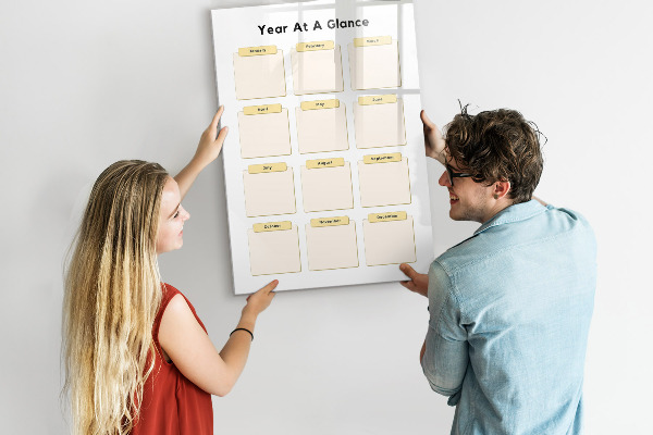 Tableau effaçable magnétique Calendrier annuel personnalisable