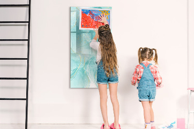 Tableau effaçable magnétique Un tableau coloré pour présenter des photos