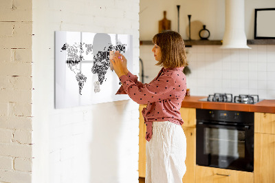 Tableau effaçable magnétique Une carte du monde avec des souvenirs personnels