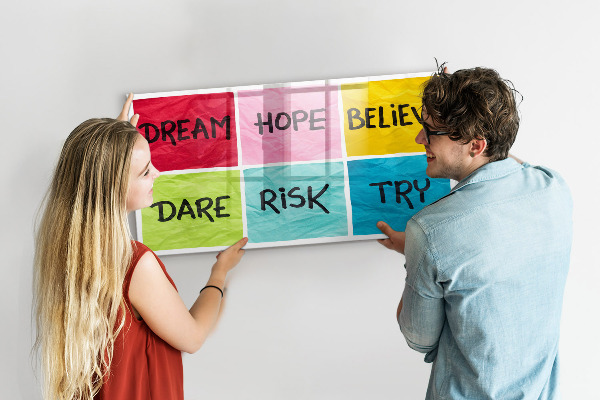 Tableau magnétique effaçable Des slogans inspirants pour l'action et les rêves