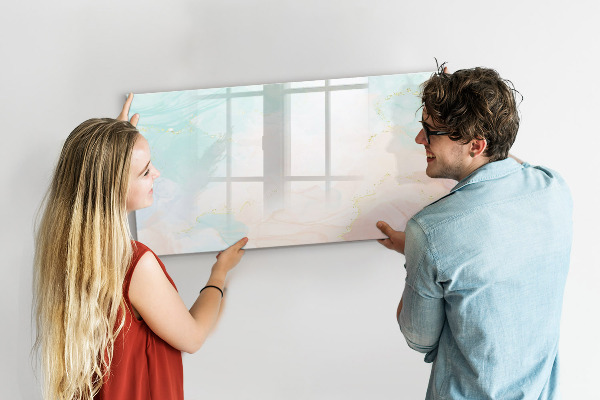 Tableau magnétique effaçable Un tableau coloré pour présenter des photos