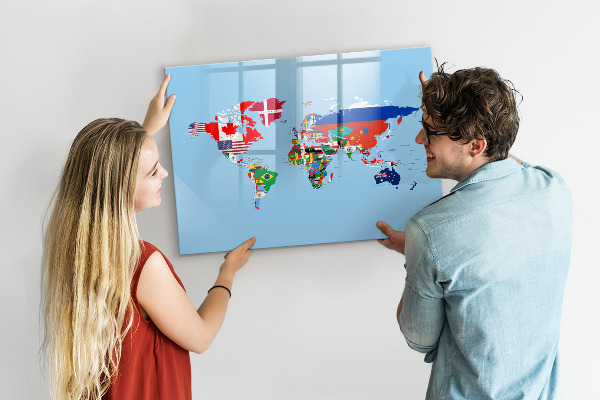 Tableau magnétique effaçable Une carte du monde avec des lieux et des souvenirs