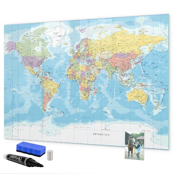 Tableau effaçable magnétique Une carte du monde avec des souvenirs personnels