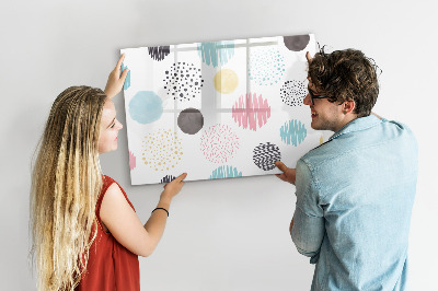 Tableau effaçable magnétique Un tableau coloré pour les souvenirs et les notes