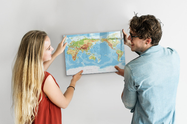 Tableau magnétique effaçable Carte du monde avec photos et accessoires