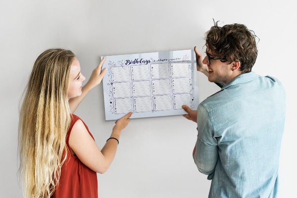 Tableau magnétique effaçable Calendrier d'anniversaires avec espace pour photos