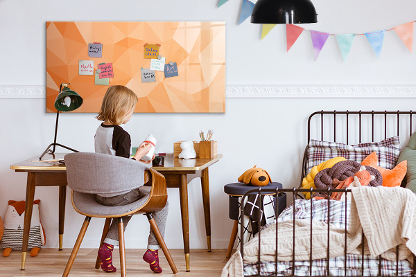 Tableau magnétique effaçable Un tableau coloré pour présenter des photos