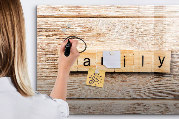Tableau magnétique effaçable Un ensemble pour présenter des photos au mur