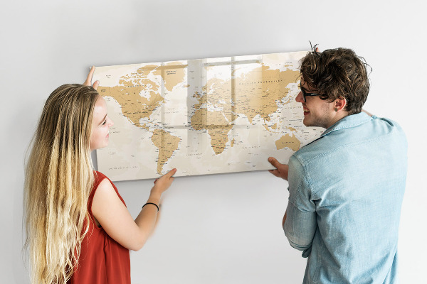 Tableau magnétique effaçable Carte de voyage avec les lieux à marquer