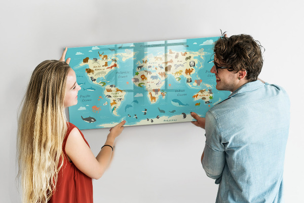 Tableau magnétique effaçable Carte du monde avec illustrations et photos