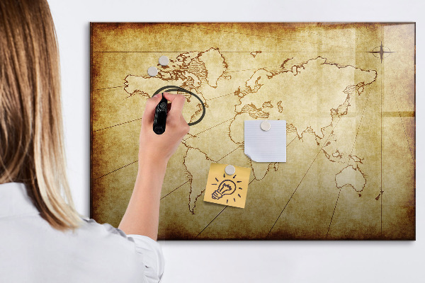 Tableau effaçable magnétique Une carte du monde avec des souvenirs personnels