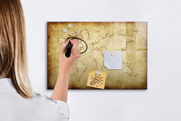 Tableau effaçable magnétique Une carte du monde avec des souvenirs personnels