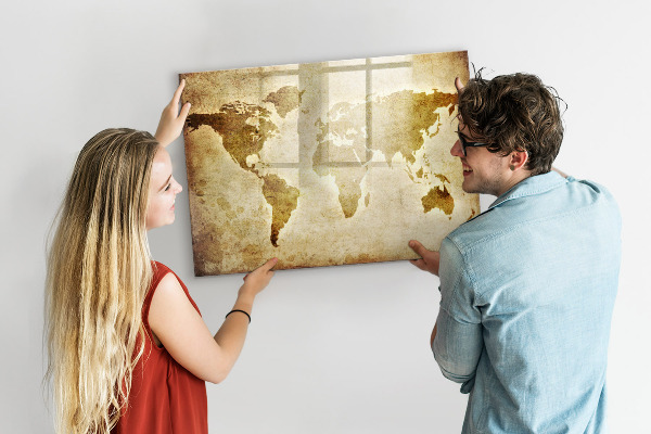 Tableau magnétique effaçable Une carte du monde avec des souvenirs personnels
