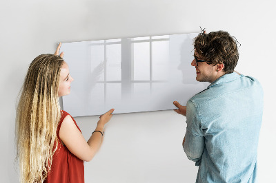 Tableau magnétique effaçable Un tableau pratique pour les notes et les photos