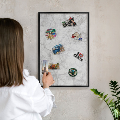 Tableau magnétique encadré de couleur noire Marbre gris