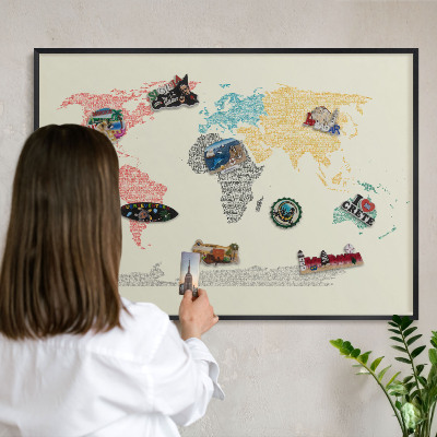Tableau magnétique encadré de couleur noire Carte du monde