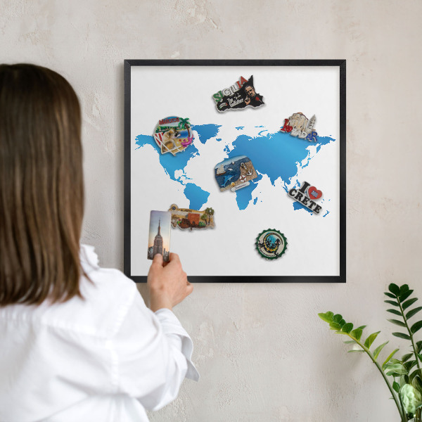 Tableau magnétique encadré de couleur noire Carte du monde