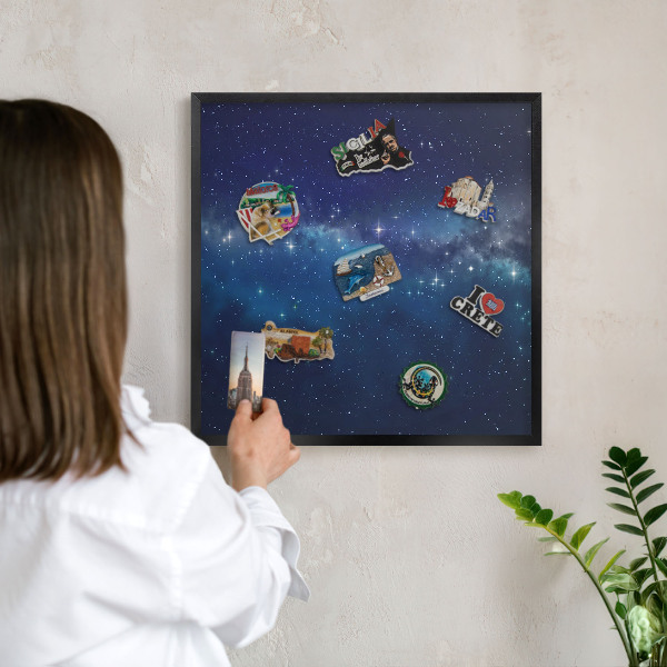 Panneau pour aimants souvenirs cadre noir Espace stellaire