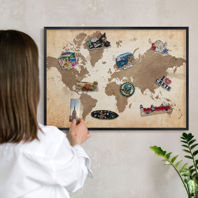 Panneau pour aimants souvenirs cadre noir Carte du monde