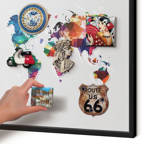 Tableau magnétique encadré de couleur noire Carte du monde