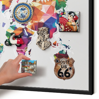 Tableau magnétique encadré de couleur noire Carte du monde