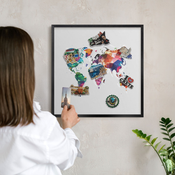 Tableau magnétique encadré de couleur noire Carte du monde