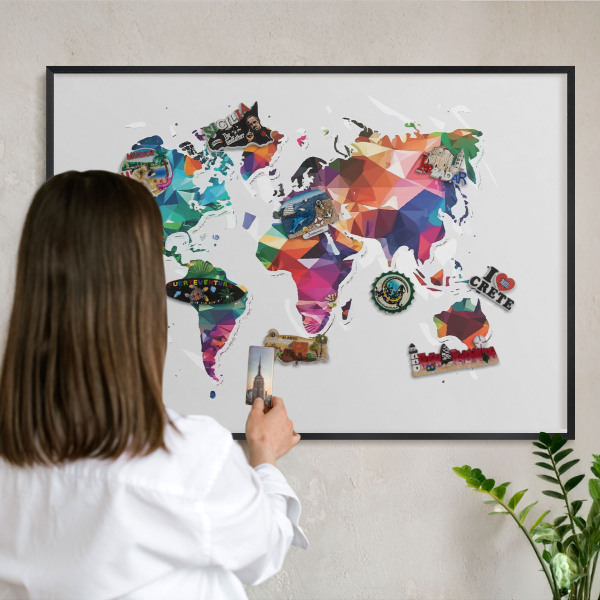 Tableau magnétique encadré de couleur noire Carte du monde