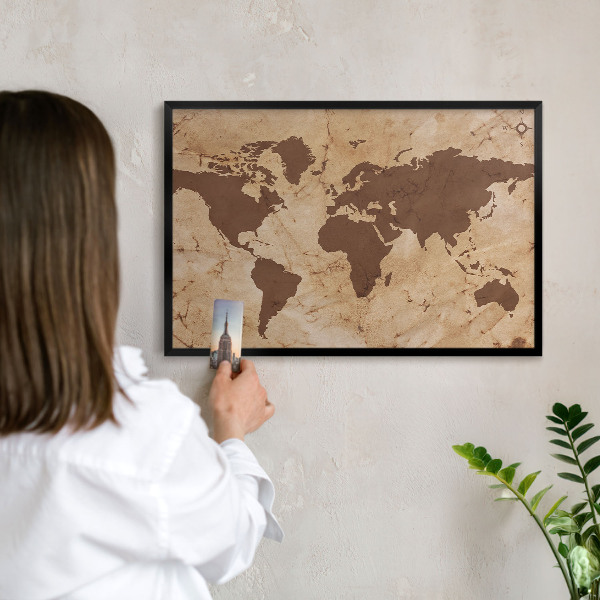 Panneau pour aimants souvenirs cadre noir Carte du monde