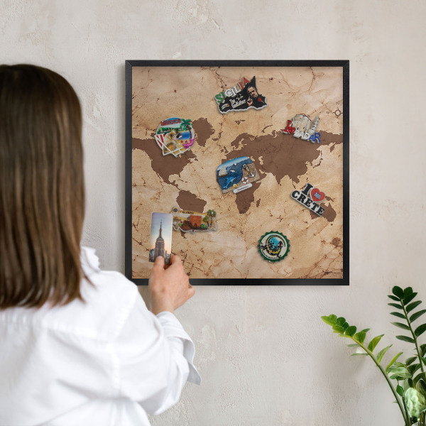 Panneau pour aimants souvenirs cadre noir Carte du monde