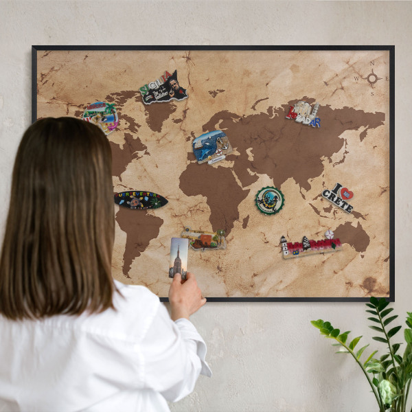 Panneau pour aimants souvenirs cadre noir Carte du monde