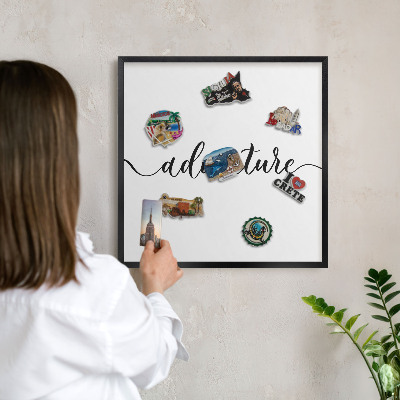 Tableau magnétique encadré de couleur noire Aventure écrite