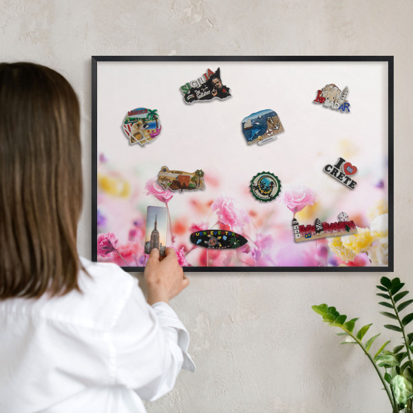 Tableau magnétique encadré de couleur noire Fleurs pastel